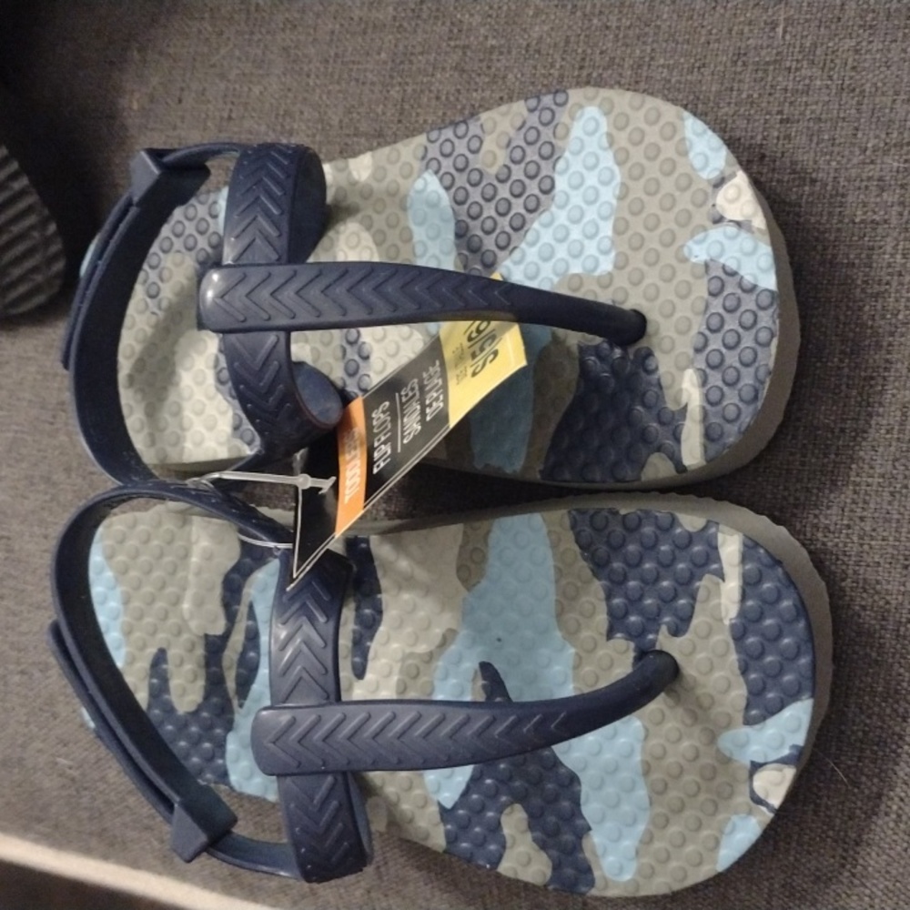 Boys Toddler Flip flop/ sandals size S(5/6)